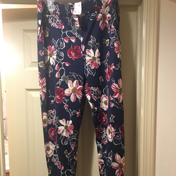 Dressy jogger pants with pockets - Picture 1 of 5